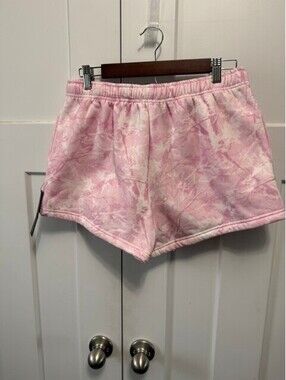 NWT White Fox pink camo Ellie Shorts size Large